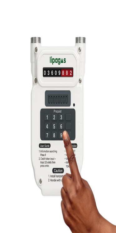 Hands exchanging phones, Android on the left without a box, on the right is a new Tank Leasing in box