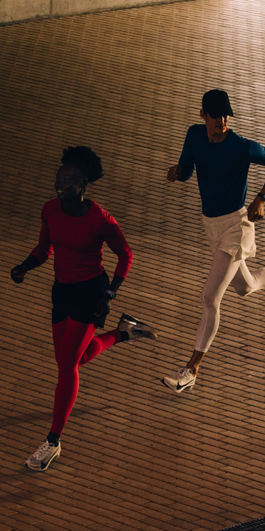 Runners workout with Lipagas Vertical Models Series 11.